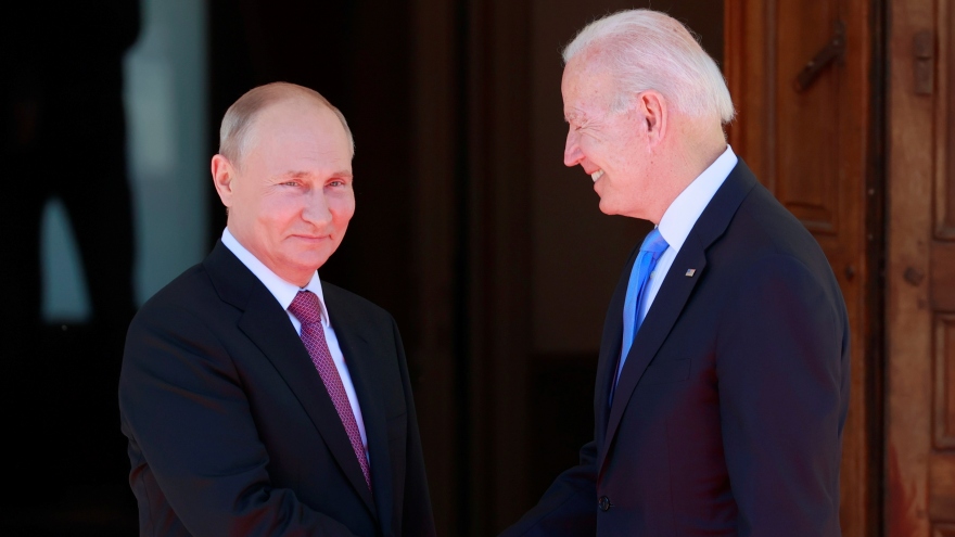 Tổng thống Biden “đi trên dây” trước sức ép tránh vượt qua lằn ranh đỏ với Nga